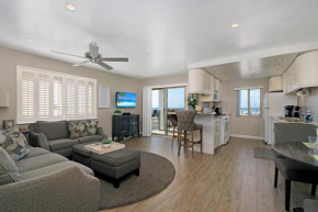 215A - Beautiful Sunsets, Beach View, Free Wifi